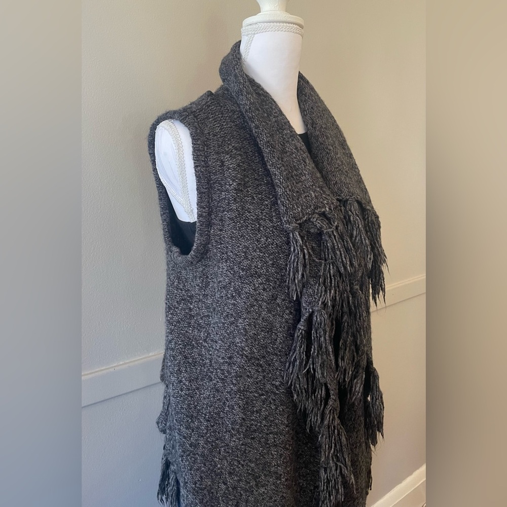 Kensie Gray Fringe Sweater Vest